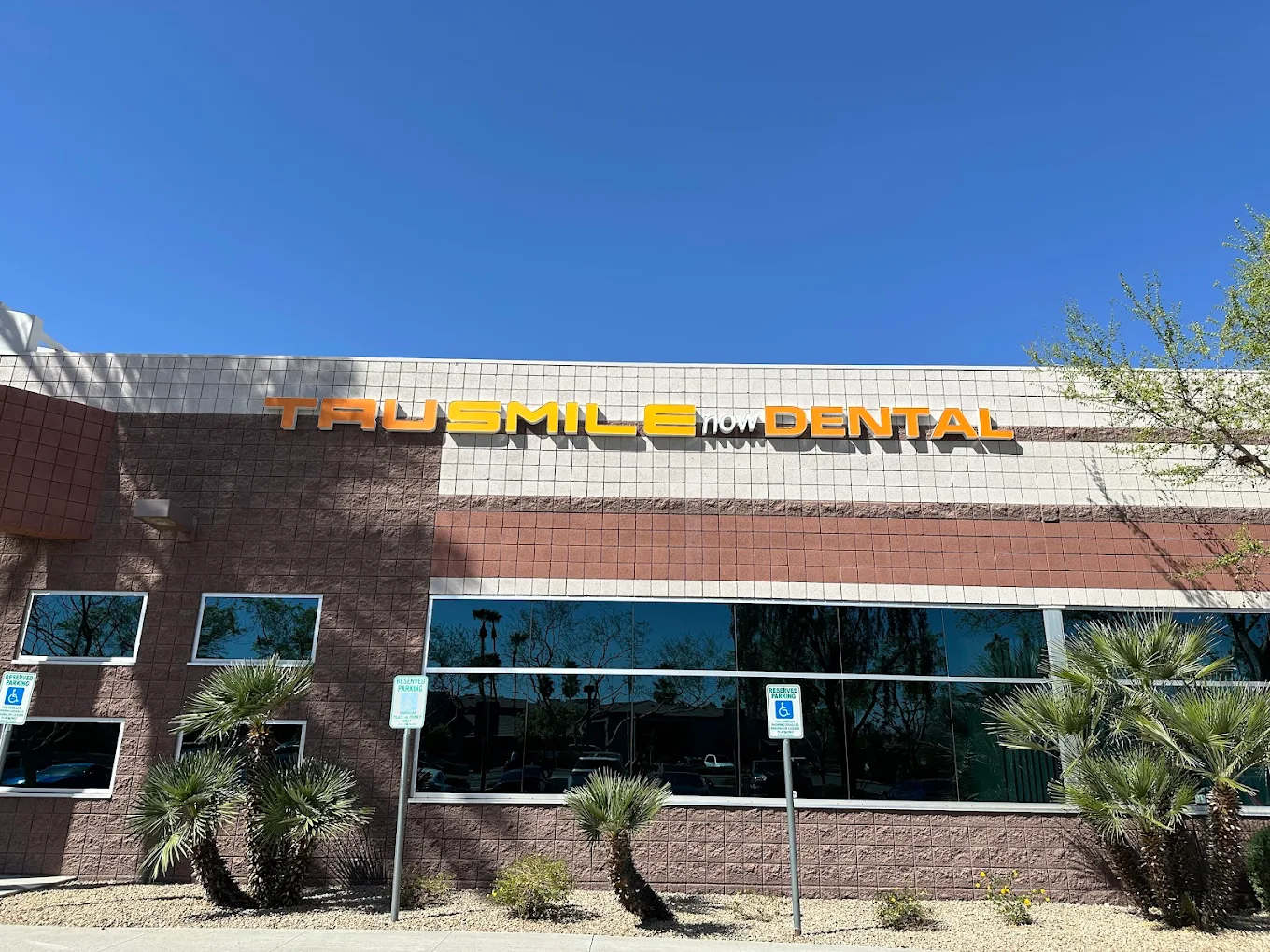 TruSmile Now! Dental exterior signage in Peoria